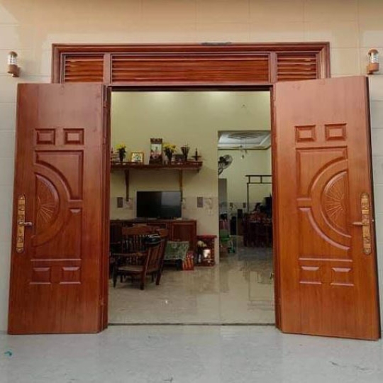 Cửa đi thép vân gỗ 4 cánh nhập khẩu Đắk Lắk