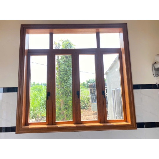 Cửa sổ 4 cánh thép vân gỗ nhập khẩu